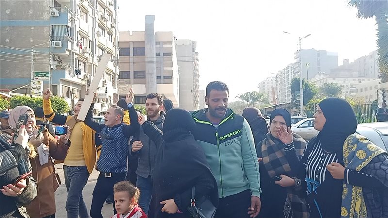 فرحة اسرة الطفلة
