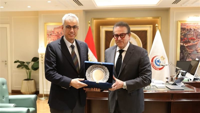 وزير الصحة يلتقي