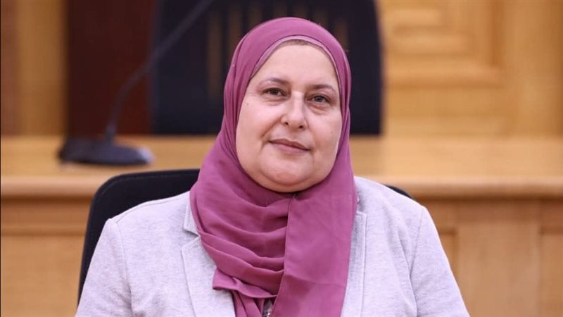 الدكتورة آمال السباعي،