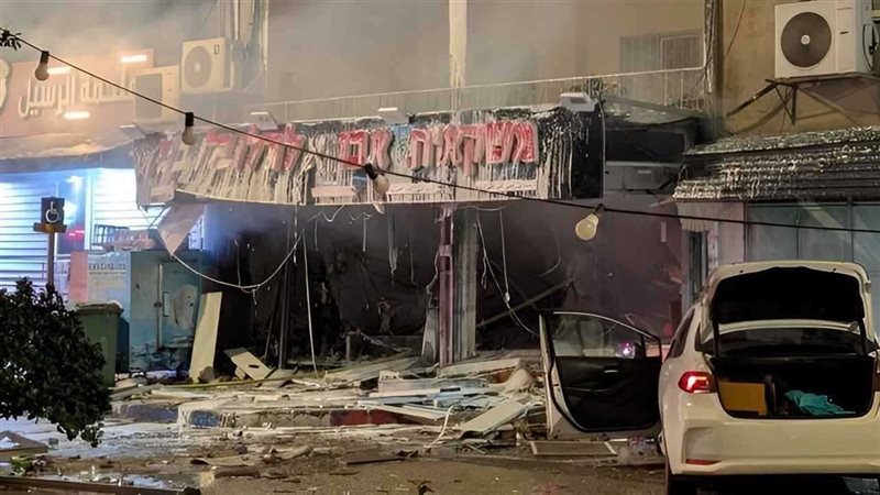 آثار الانفجار، فيتو