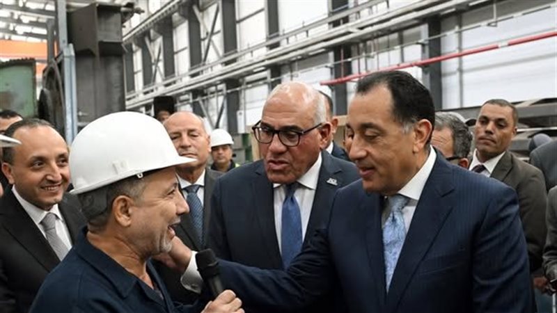 رئيس الوزراء خلال