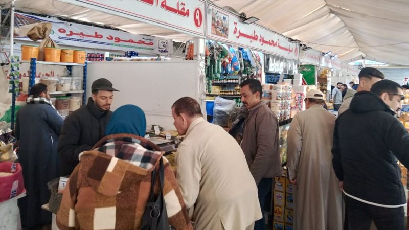 إقبال على المعرض