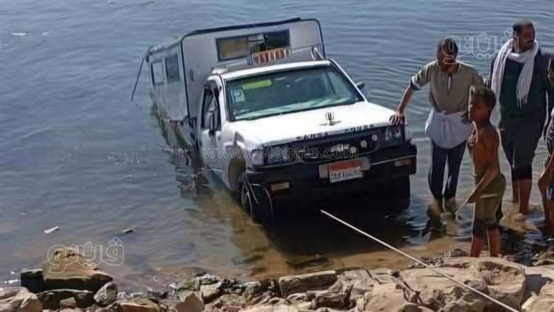 سقوط سيارة فى مياه