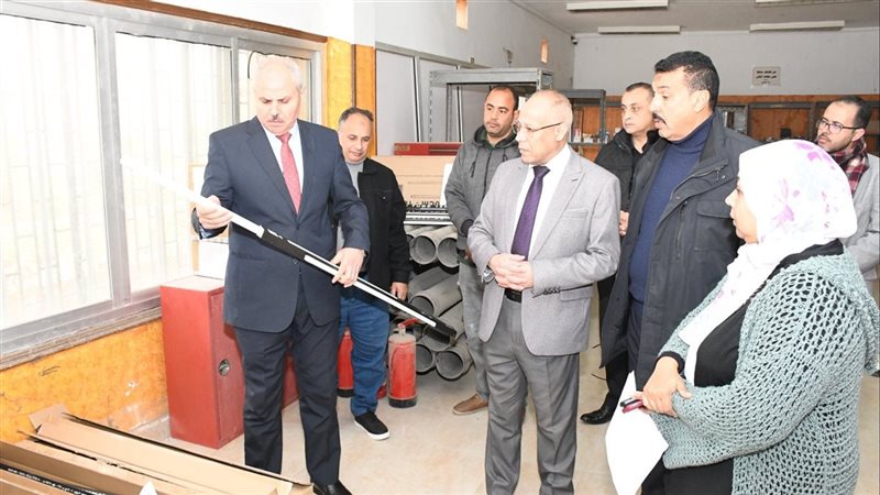 رئيس جامعة القناة