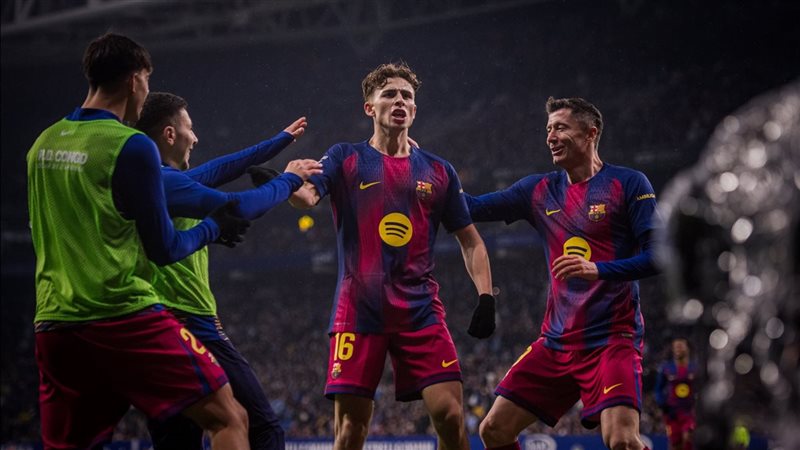 لاعبو برشلونة 
