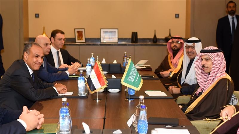 إجتماع وزير الخارجية