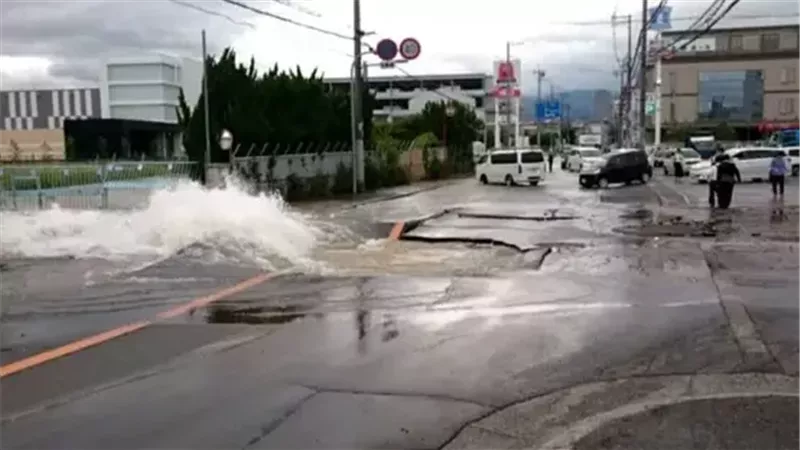 زلزال يضرب قبالة