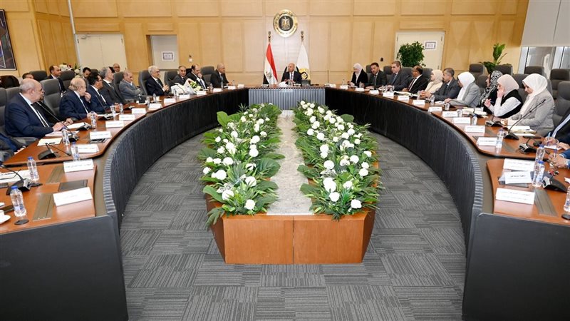 لقاء وزير الصناعة