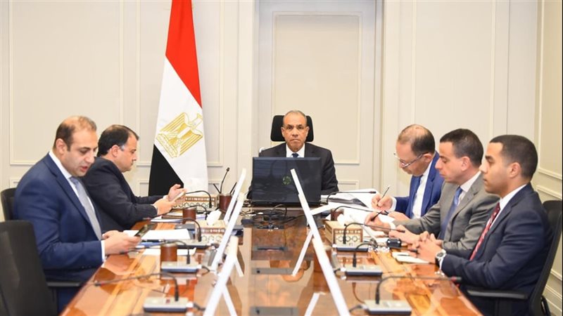وزير الخارجية الدكتور