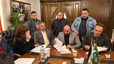 الحسيني الشرقاوي يتقدم بأوراق ترشحه لانتخابات رئاسة حزب الوفد 