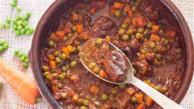البسلة والجزر باللحمة