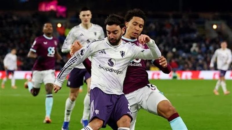 مانشستر يونايتد أمام