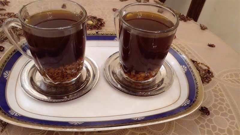 الحلبة بالعسل الأسود،