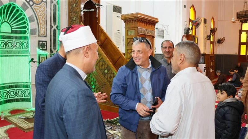 جانب من لقاء محافظ