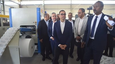 وزير الاستثمار من قنا: يجب تشجيع المنتج المحلي وتعميق الصناعة المصرية 
