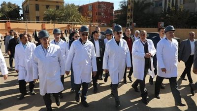 بعد استغاثة عمال مصانع السكر التابعة للتموين بالرئيس السيسي، كيف استجابت شركة السكر للصناعات التكاملية لأزمة أوضاع العاملين؟