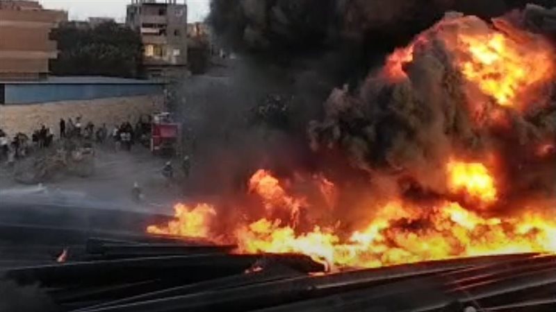 حريق مخزن مواسير