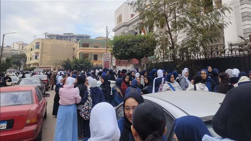 طالبات المنصورة الثانوية