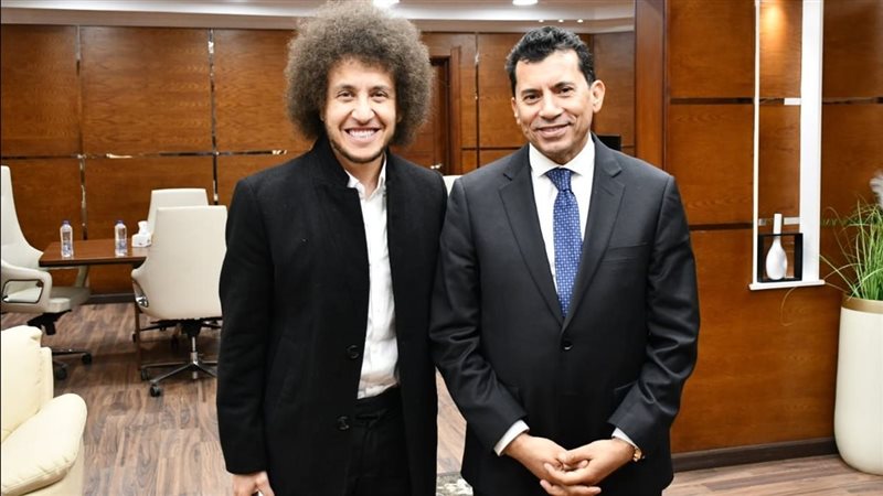 وزير الشباب يلتقي