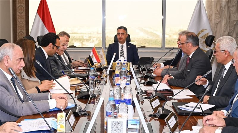 وزير التموين خلال