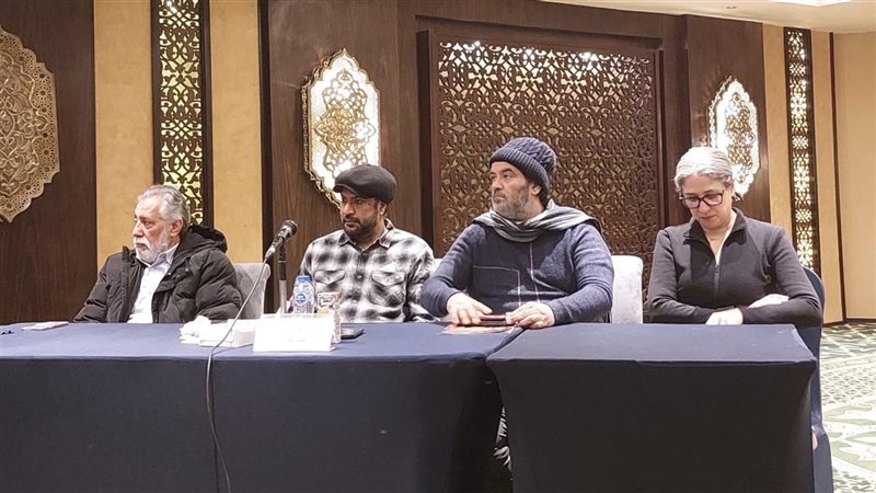العرض الامراتي باب،