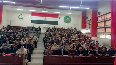 وكيل تعليم الفيوم يناقش استعدادات امتحانات الفصل الدراسي الأول