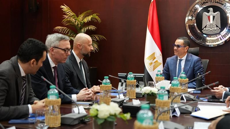 حسن الخطيب وزير الاستثمار