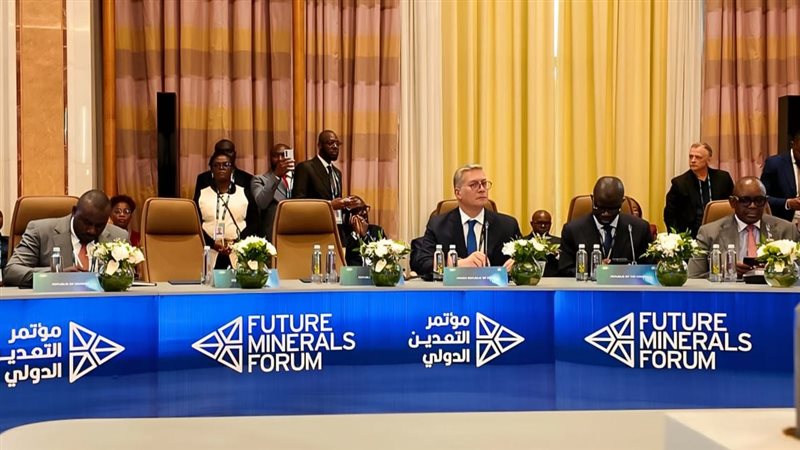 وزير البترول يشارك