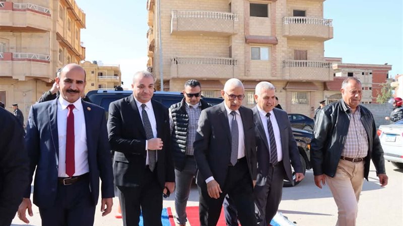 القابضة 
