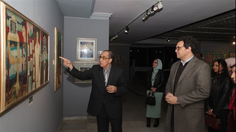 وزير الثقافة والفنان