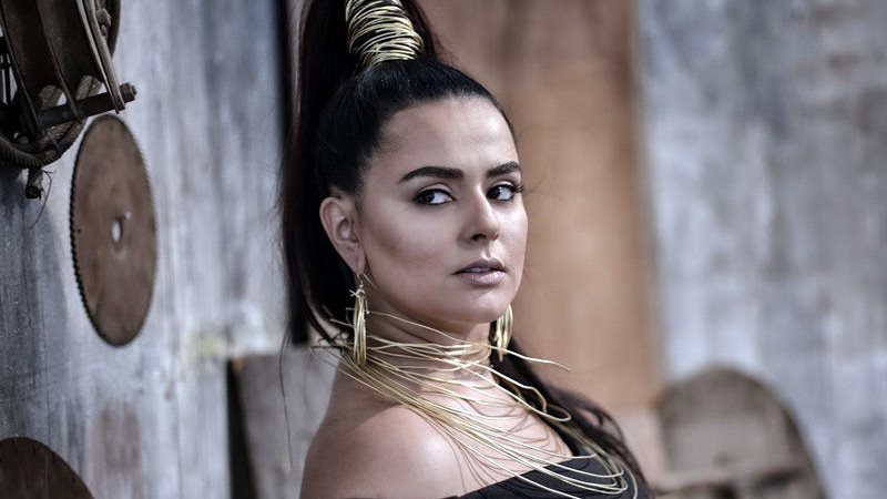 الفنانة دينا الوديدي
