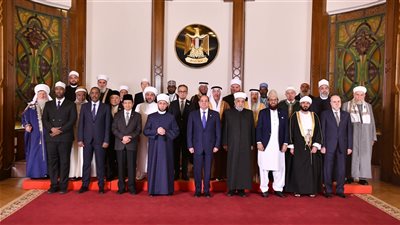  السيسي: الإسلام دين حي لا ينفصل عن واقع الحياة أو تطورات العصر 
