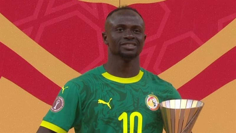 ماني، فيتو