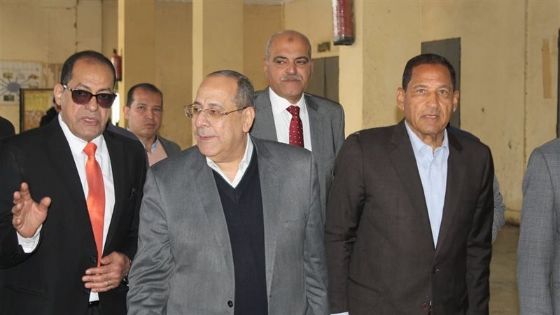 رئيس الشركة القابضة