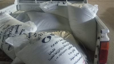 نشارة خشب ولون صناعي، تموين الفيوم يتحفظ على سيارة محملة بـ 2350 كيلو بهارات مغشوشة 