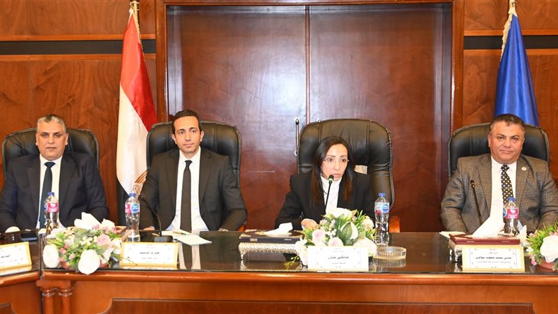 محافظ البحيرة