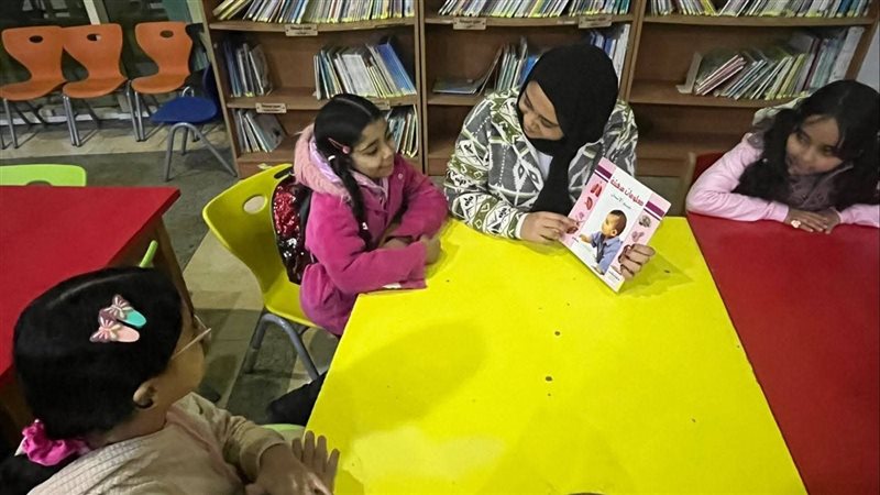 جانب من الأنشطة بمكتبة