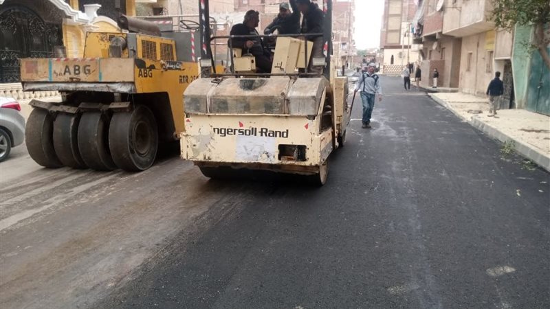 جانب من أعمال الرصف،