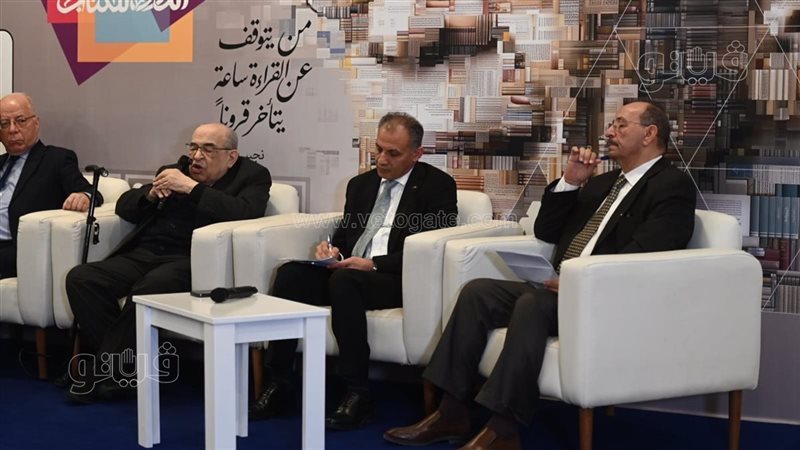 ندوة الأهرام... رحلة