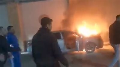 النيابة تطلب التقرير الفني لكشف أسباب تفحم سيارة بطريق السويس الصحراوي