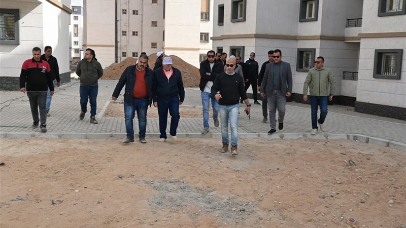مسؤولو الاسكان