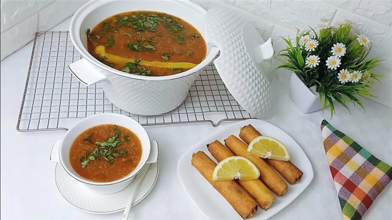 شوربة فريك بالفراخ