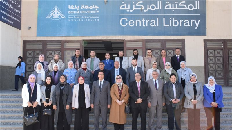 رئيس جامعة بنها يفتتح