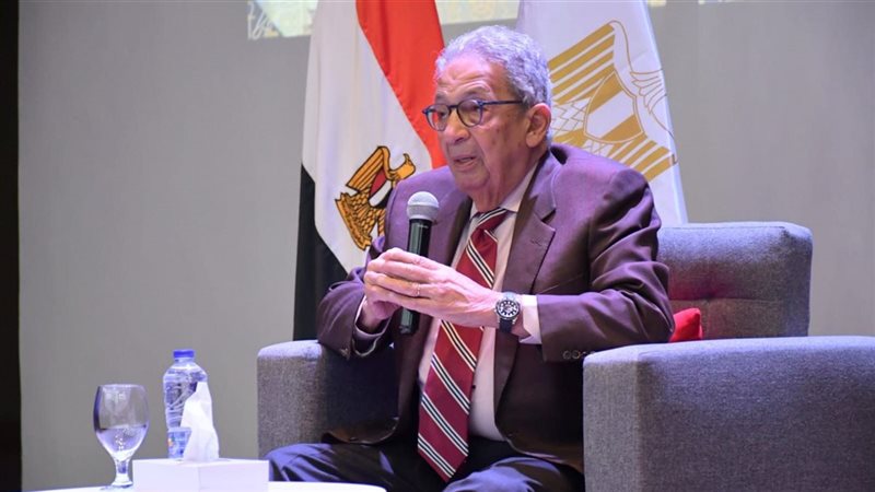 عمرو موسى