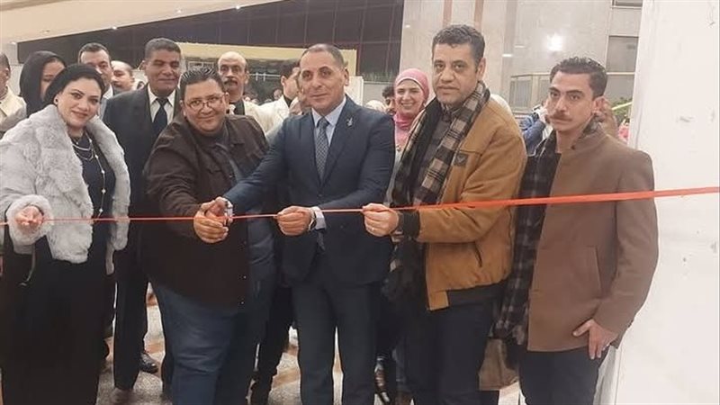 جانب من افتتاح العرض،