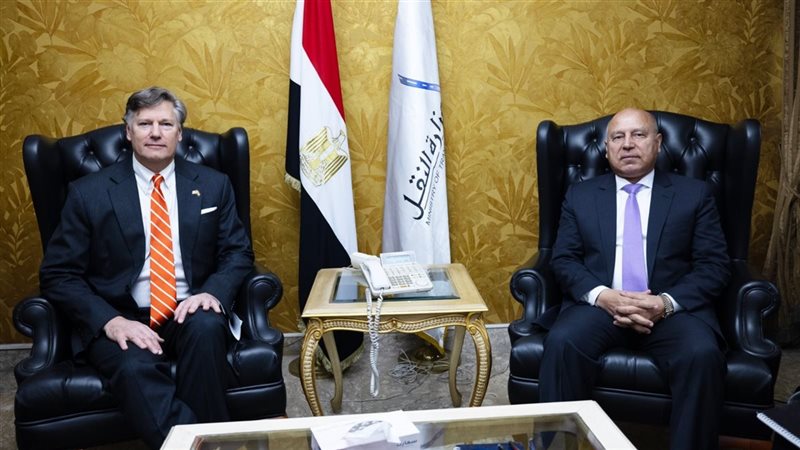 لقاء وزير الصناعة