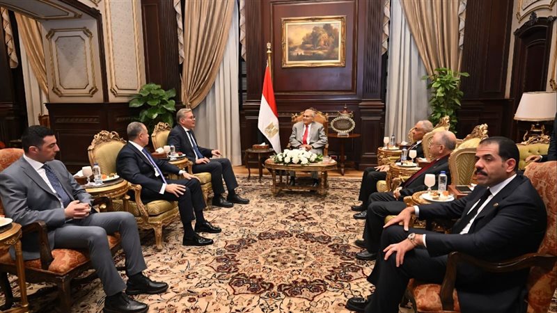 استقبال وزير البترول