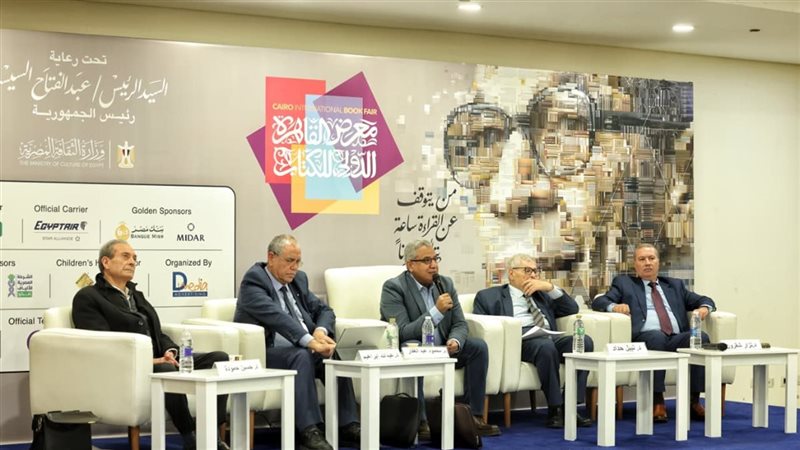 النقد الأدبي في مواجهة