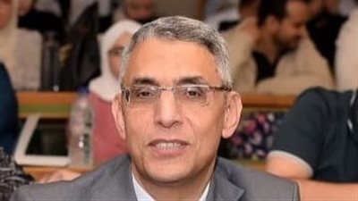 أستاذ وباحثون بقصر العيني يشاركون بإصدار مرجعي عالمي في وسائل التهوية غير الجراحية 