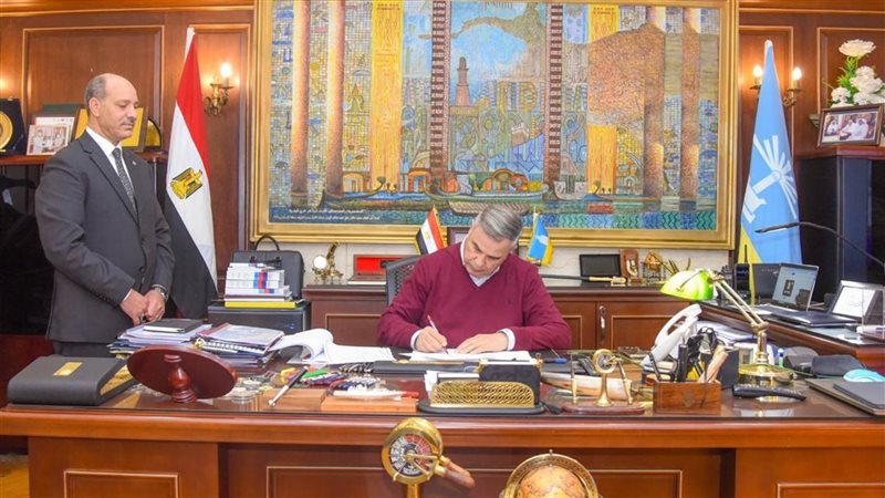 الفريق أحمد خالد